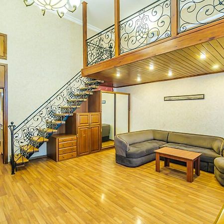 Nizami Street 2 Room Luxe House Баку Екстериор снимка
