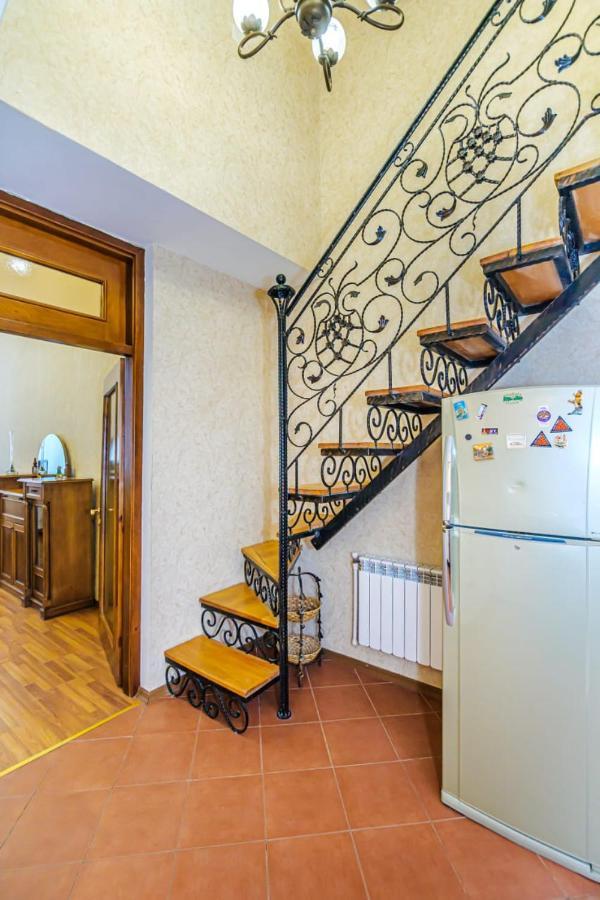 Nizami Street 2 Room Luxe House Баку Екстериор снимка