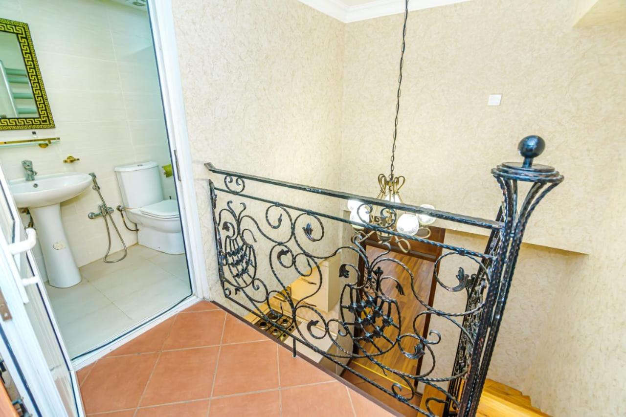 Nizami Street 2 Room Luxe House Баку Екстериор снимка