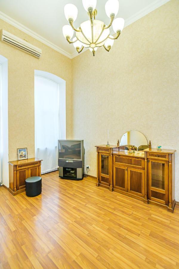 Nizami Street 2 Room Luxe House Баку Екстериор снимка